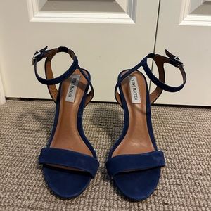 Velvet blue Steve Madden stiletto heels. Size 7